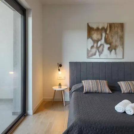 Modern Eva With Pool And 2 Bedrooms In Tar Villa *