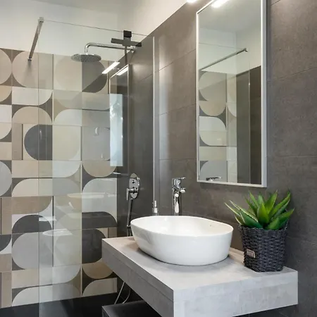 Modern Eva With Pool And 2 Bedrooms In Tar